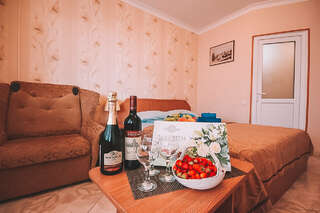 Гостевой дом Фрегат Судак 2 х метный стандарт плюс-1