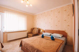 Гостевой дом Фрегат Судак 4х метный стандарт плюс-2